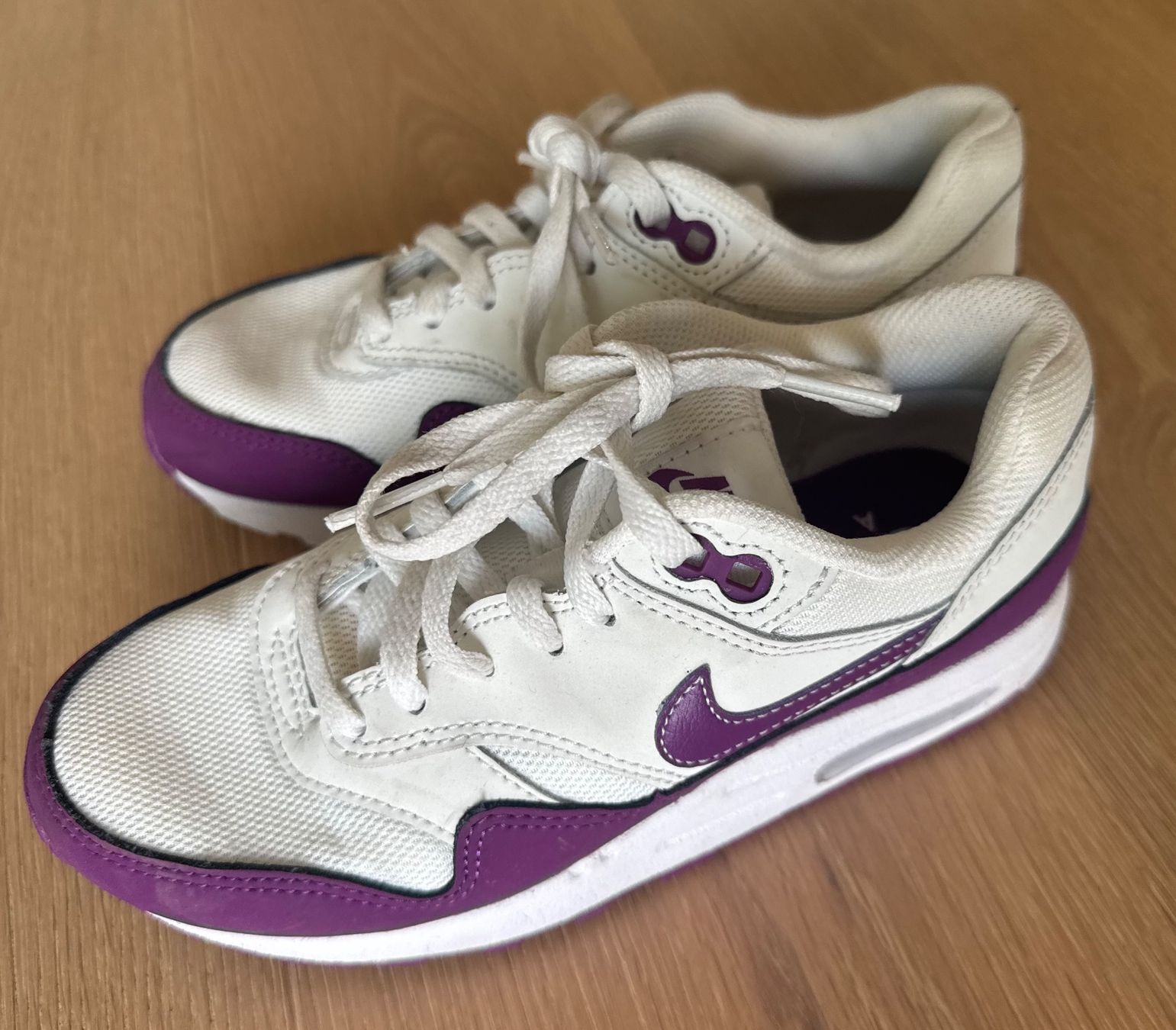 Nike Chaussures garçon: Nike Air Sneaker, Grösse 34 – Neuf (Voir description) à Bachenbülach par Elcomaster