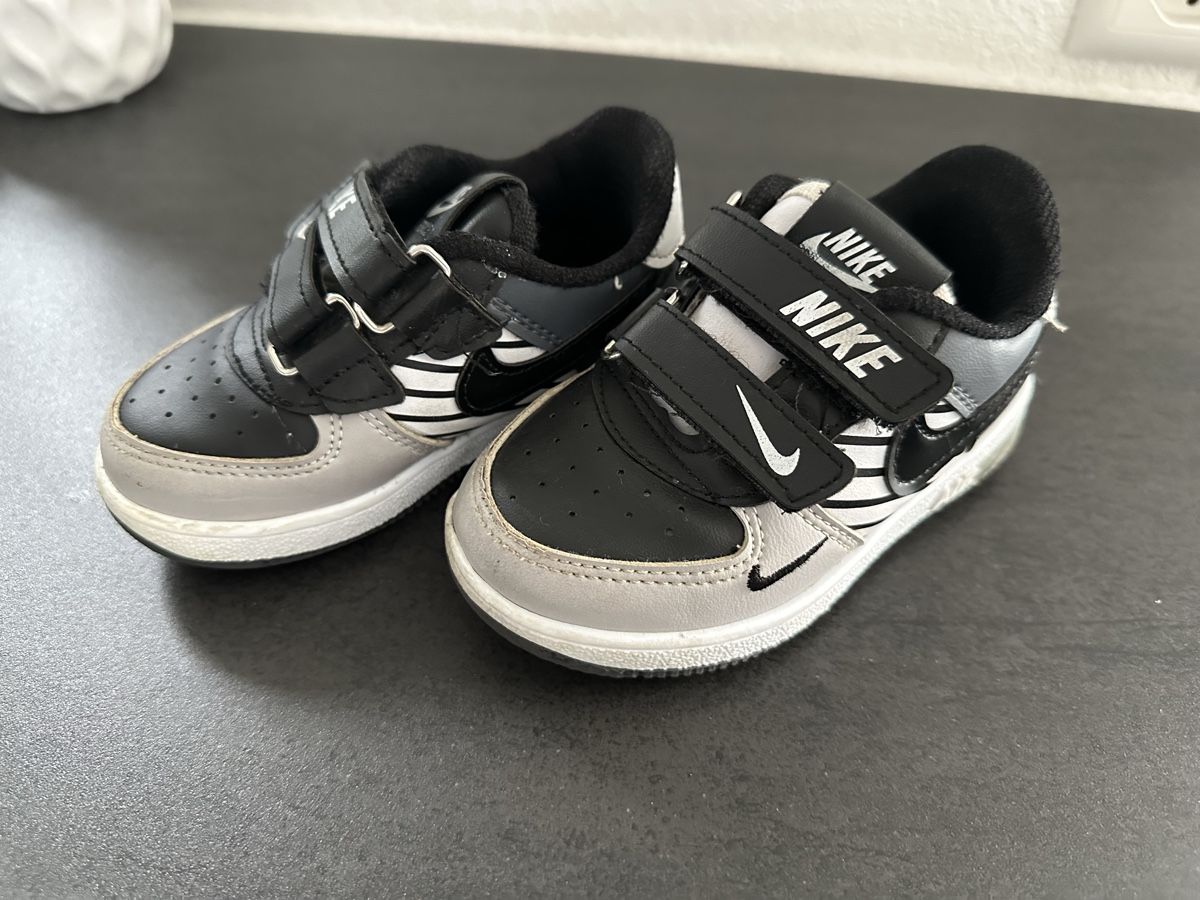 Nike Schuhe für Jungen: Sneaker Gr. 23 – Neu (gemäss Beschreibung) aus Stetten SH von mp_11 1