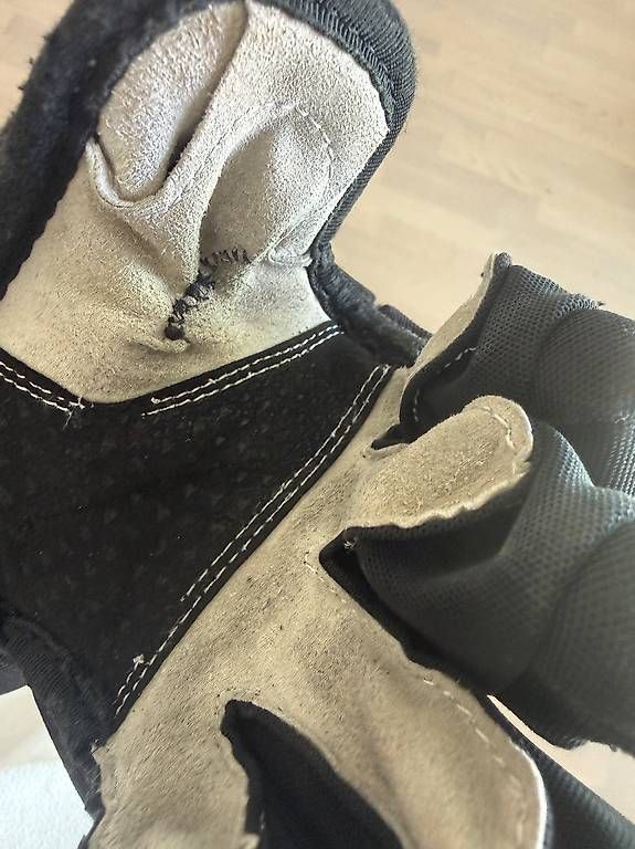 Ccm Protections: Komplette Eishockey Ausrüstung – D'occasion à Gümligen par xifenglie 1
