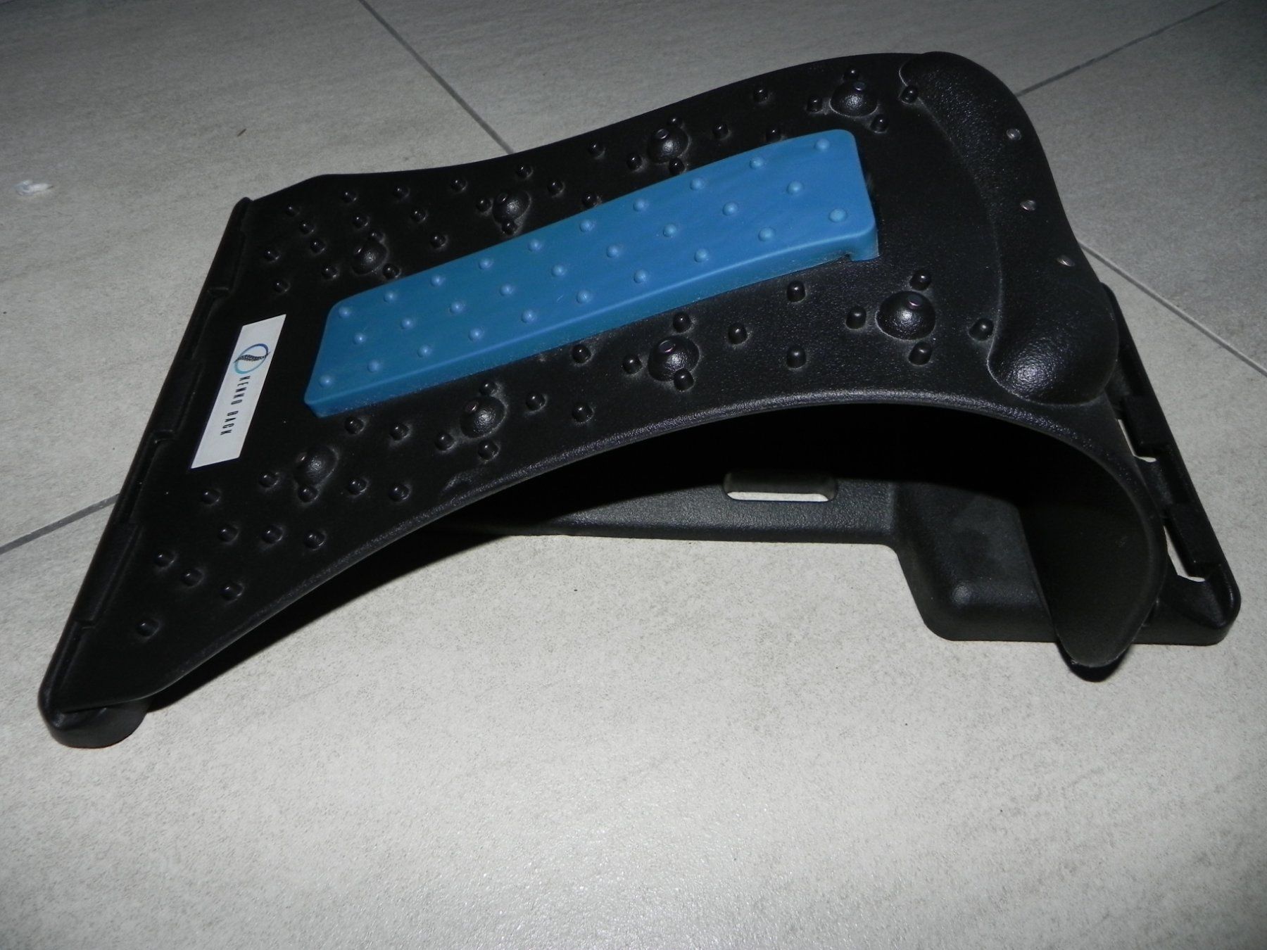 Dispositivi per massaggi: Massage Rückenstrecker Kenko Back Matte Neck Shape – Usato da Stallikon venduto da pcerny16