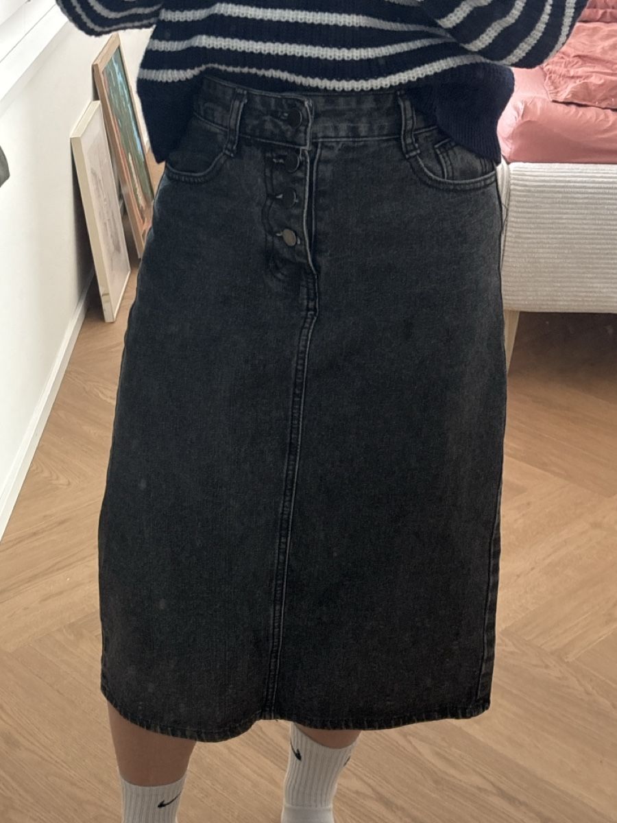 Röcke: Jeansrock Midirock Gr. 28 – Gebraucht aus Zürich von leonie.vera