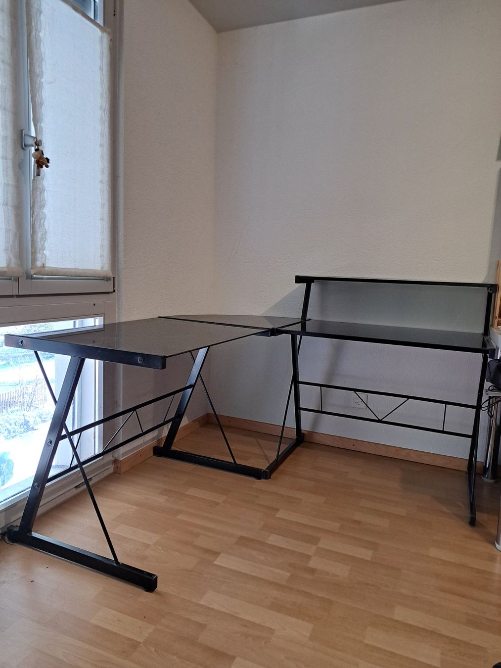 Scrivanie: Bureau d'angle – Usato da Neuchâtel venduto da Prune09 1