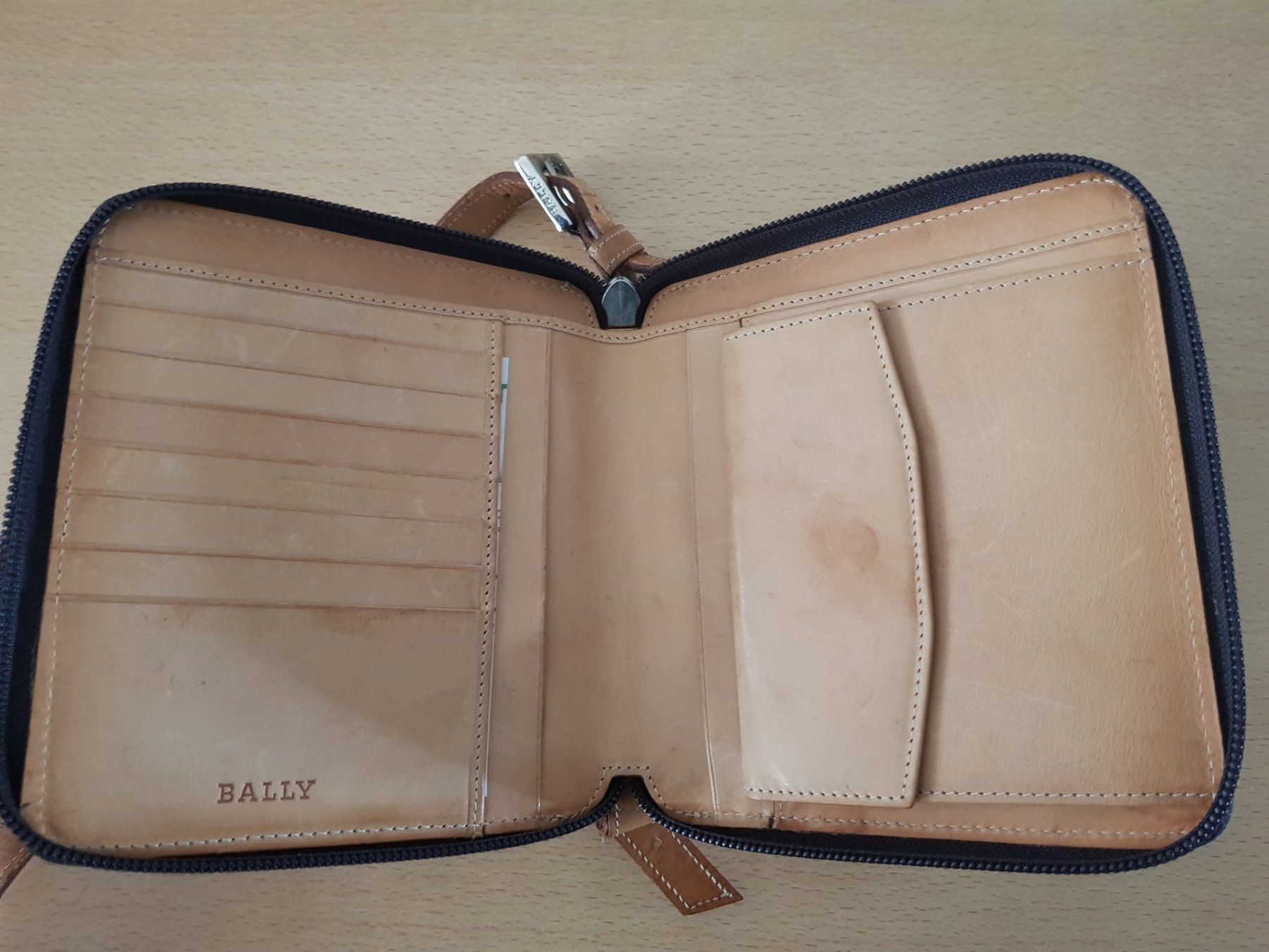 Bally Borse da donna: Bally Umhängetasche / Portemonnaie – Usato da Basel venduto da Birs868 3