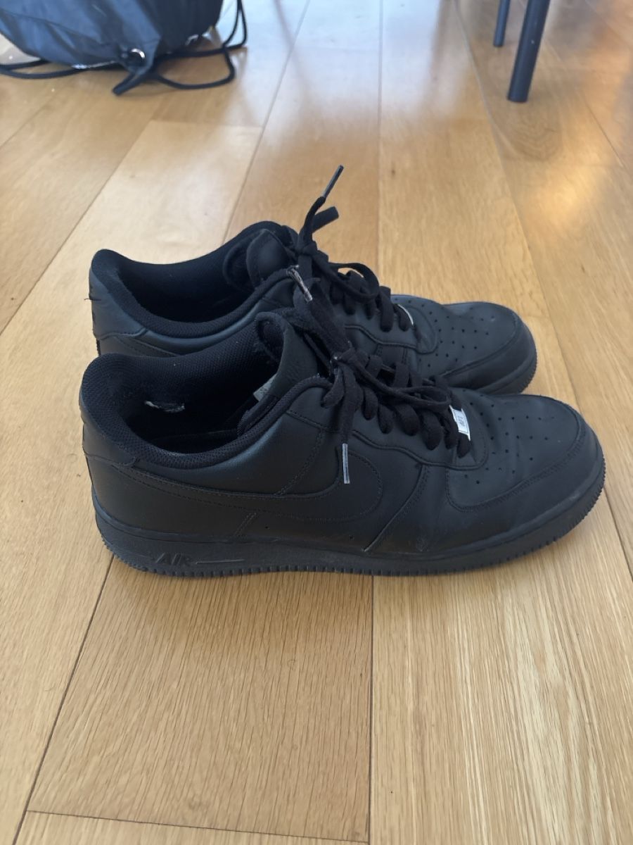 Scarpe da uomo: Air Force Schwarz Größe 47 – Usato da Effretikon venduto da StoneIsland8604 1