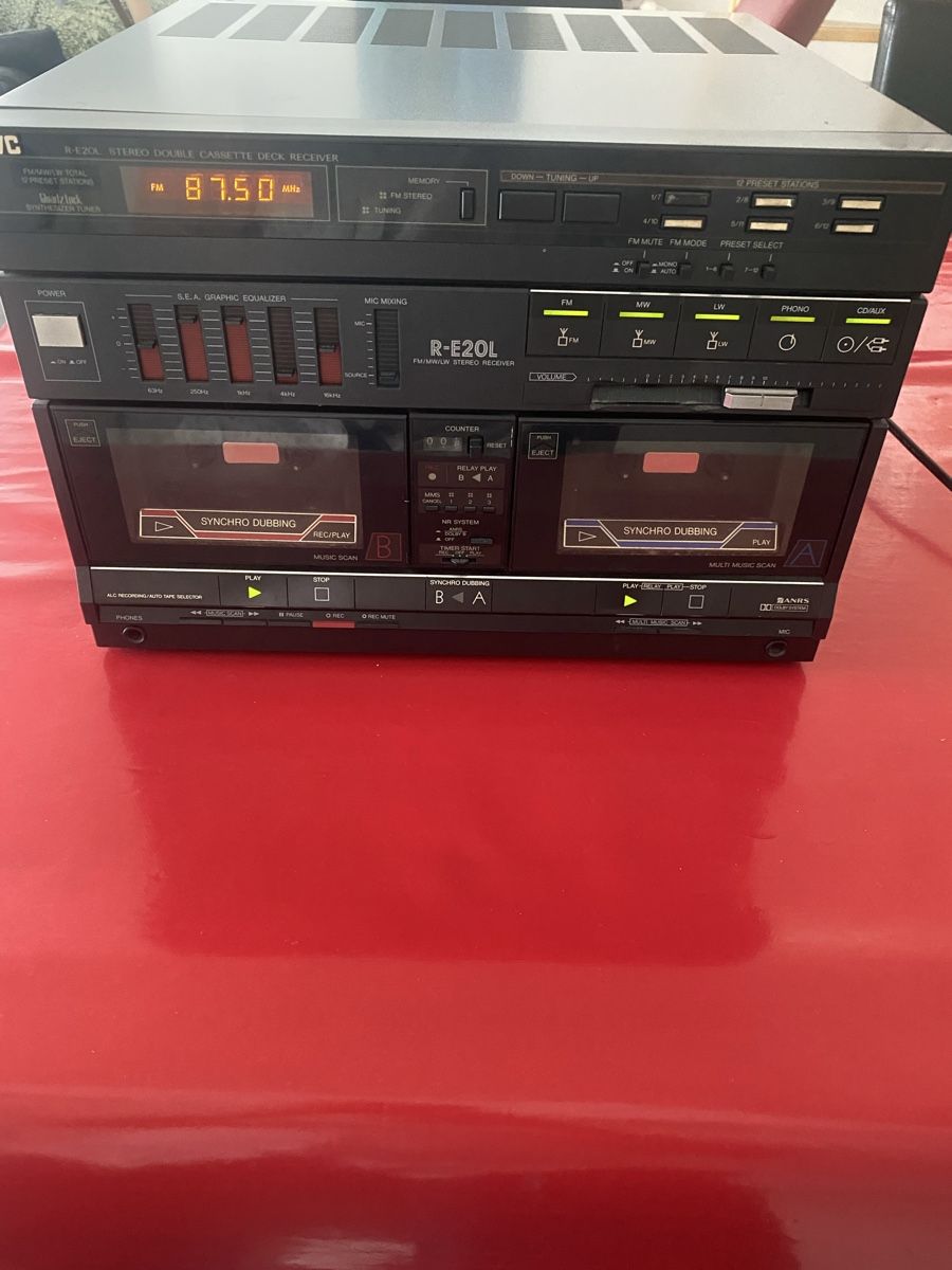 JVC Multimediaplayer & Streamer: JVC R-E20L Doppel Cassette Deck Receiver – Gebraucht aus Luzern von Harikan 1