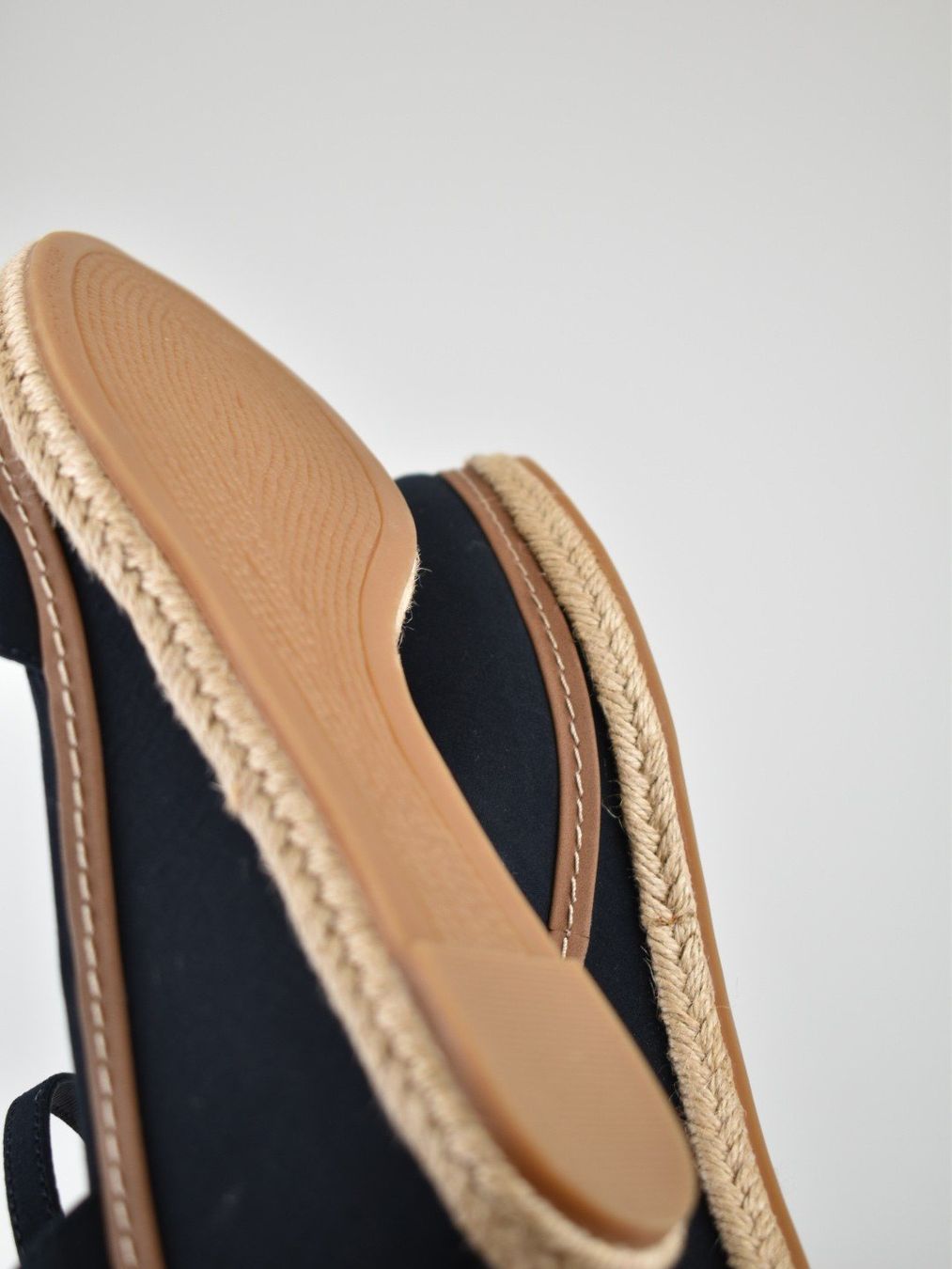 Tommy Hilfiger Scarpe da donna: Tommy Hilfiger Basic Closed Toe Mid Wedge Espadrilles, Gr.42 – Nuovo (secondo la descrizione) da Nürensdorf venduto da 2ND_STORY 9