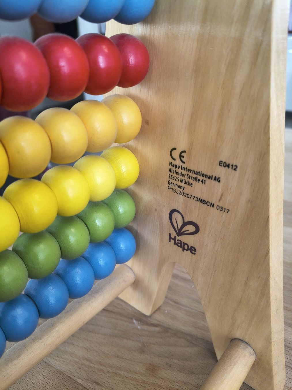 Hape Spielzeuge: HAPE Regenbogen Holzabakus – Gebraucht aus Emmenbrücke von prise81 3