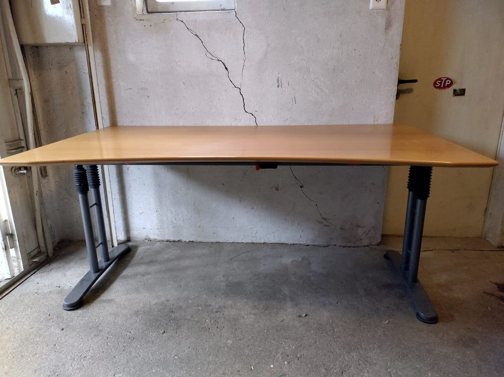 Scrivanie: Arbeitstisch/Bürotisch – Usato da Sirnach venduto da babasi 1