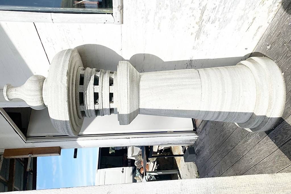 Steine & Dachziegeln: Grosse schwere Sandstein Säule Leuchtturm Lantern – Gebraucht aus Ballwil von ClassicGallery 1