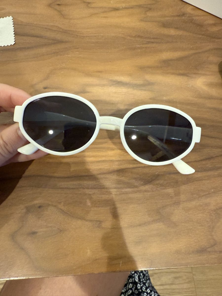 Occhiali & Lenti: Weisse Sonnenbrille im Retro Look - Neu – Nuovo (secondo la descrizione) da Dotzigen venduto da White_Warrior