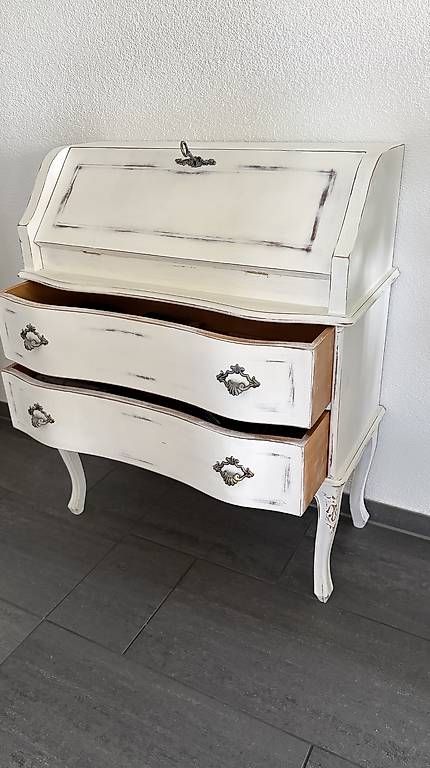 Schreibtische: Schöner Sekretär im Shabby chic Stil – Gebraucht aus Frick von TheBurningHeart 1