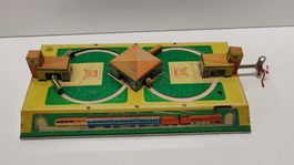 Vintage Blechspielzeug, fahrende Züge (L25)