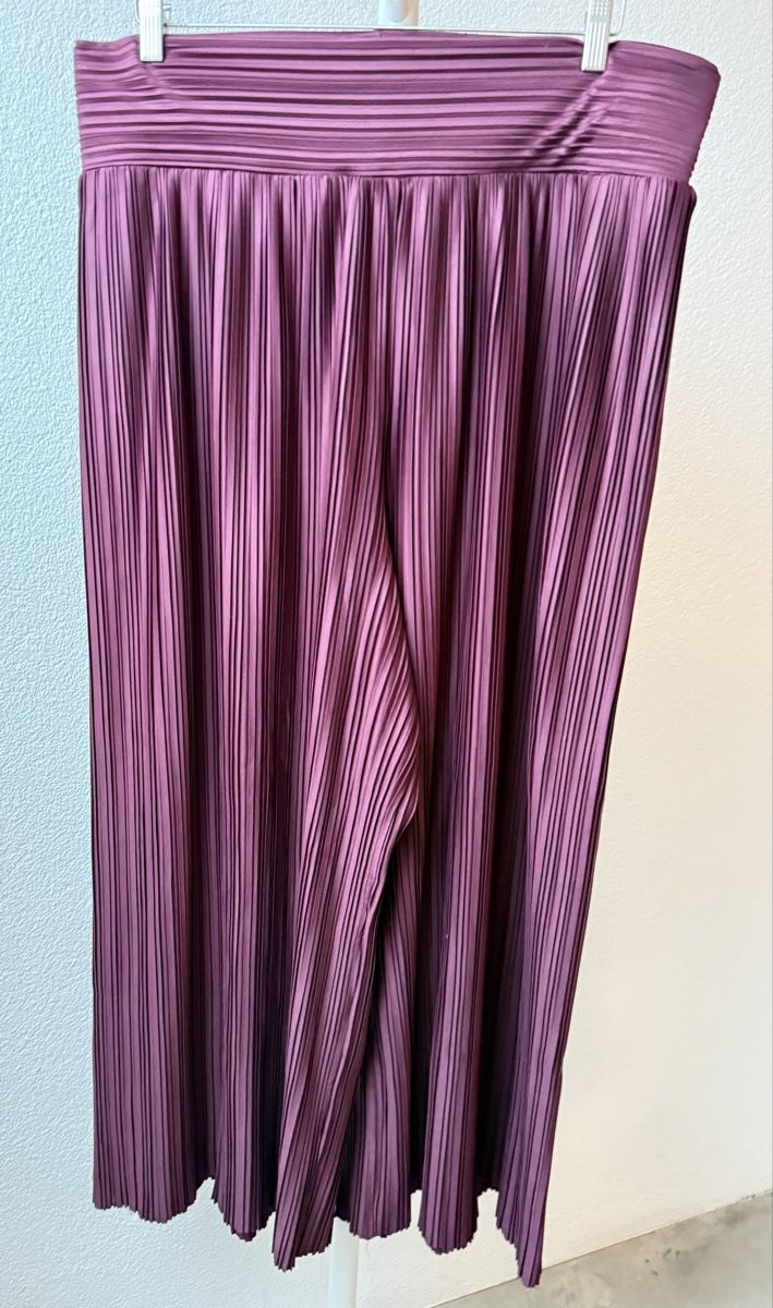 Next Pantaloni: NEXT Plisse Damen-Hose, Grösse 46, – Usato da Islikon venduto da Julies_wardrobe