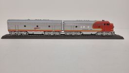 Märklin H0 SANTA FE Diesellokomotive EMD F7 digital