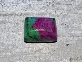 Rubin-Zoisit (137.20 ct) - natürlich, unbehandelt, Tansania