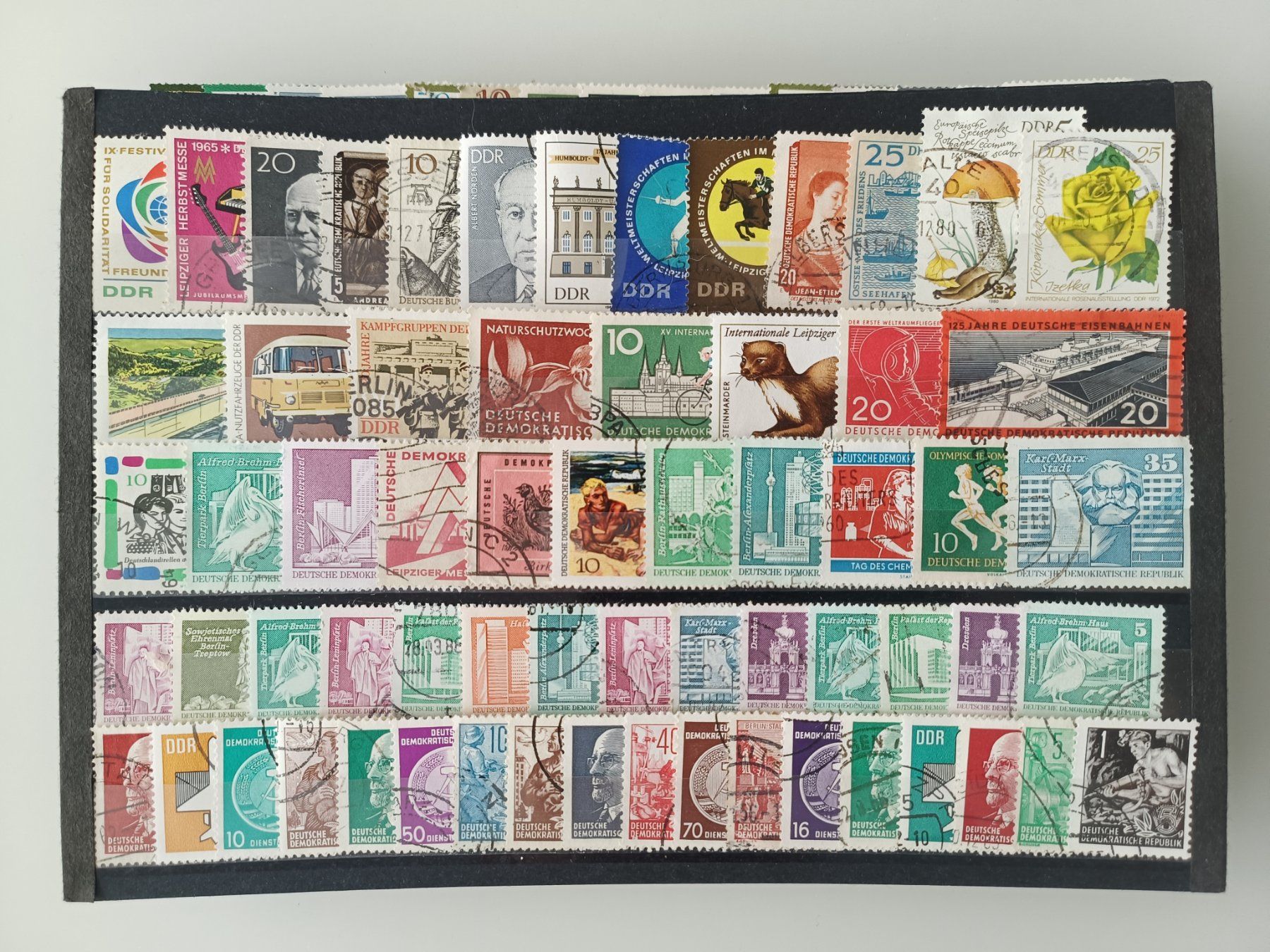 Tutti i francobolli: DDR Lot gestempelt – Usato da Dübendorf venduto da goeggi79