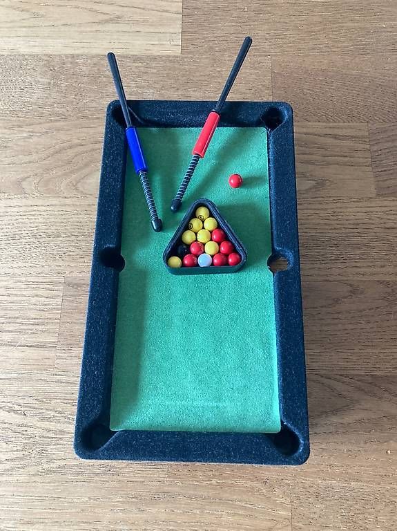 Billiardtische: Mini-Billardtisch – Gebraucht aus Luzern von Judith01112