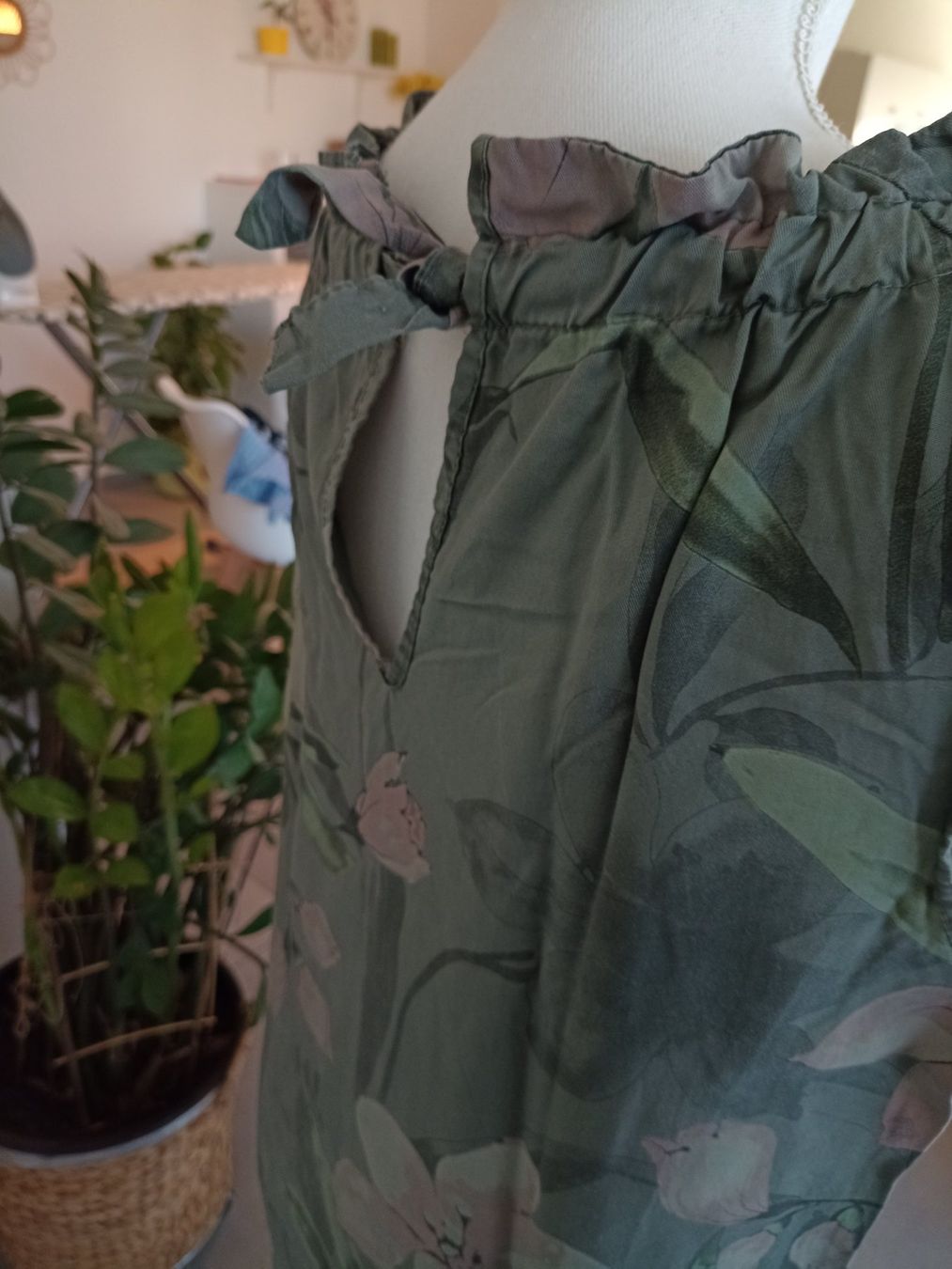 Kleider: Sommerkleid grün gr.40 – Neu (gemäss Beschreibung) aus Winterthur von Husakeva 1