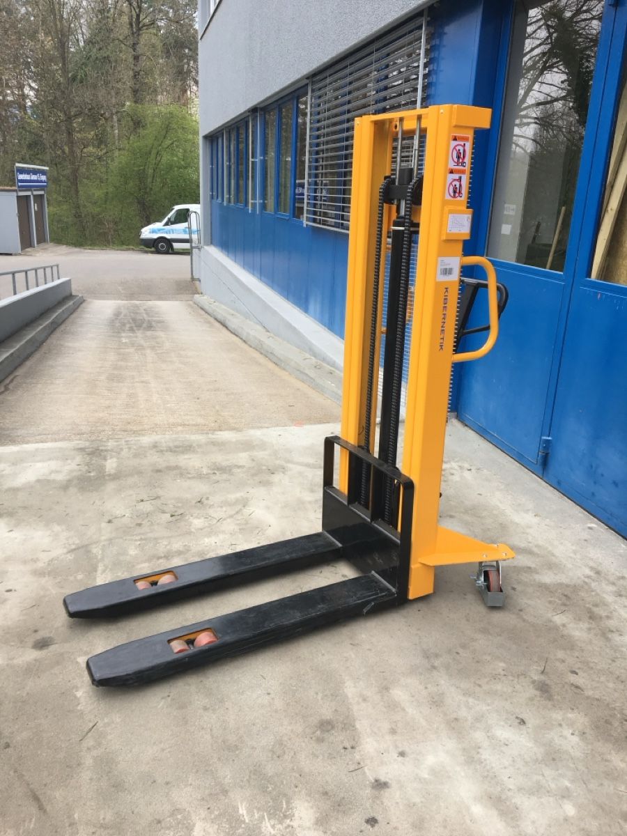 Carrelli elevatori e a forche: Stapler bis 2.5 m hoch – Nuovo e nell'imballaggio originale da Würenlos venduto da Shop_Shop 4