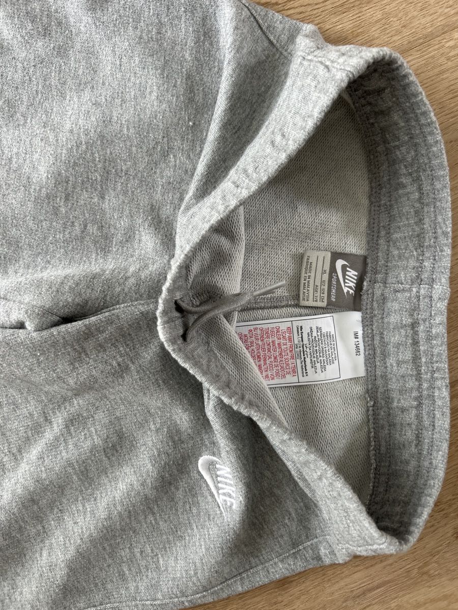 Hosen: Bas de training Nike 7/8 ans – Gebraucht aus Yens von Chriis 1