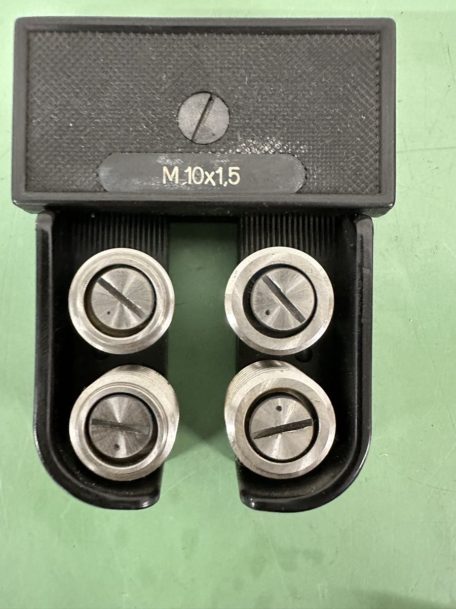 Tous les outils: Gewindelehrring, Thread Gauge,M4, M6, M10x1.5  – D'occasion à Aarberg par SNMachines 1