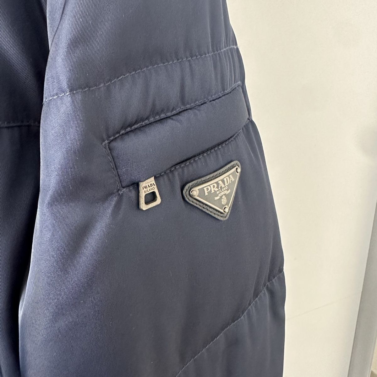 Prada Giacche: Prada Winterjacke / Daunenjacke – Usato da Vaduz venduto da mmo.02 2