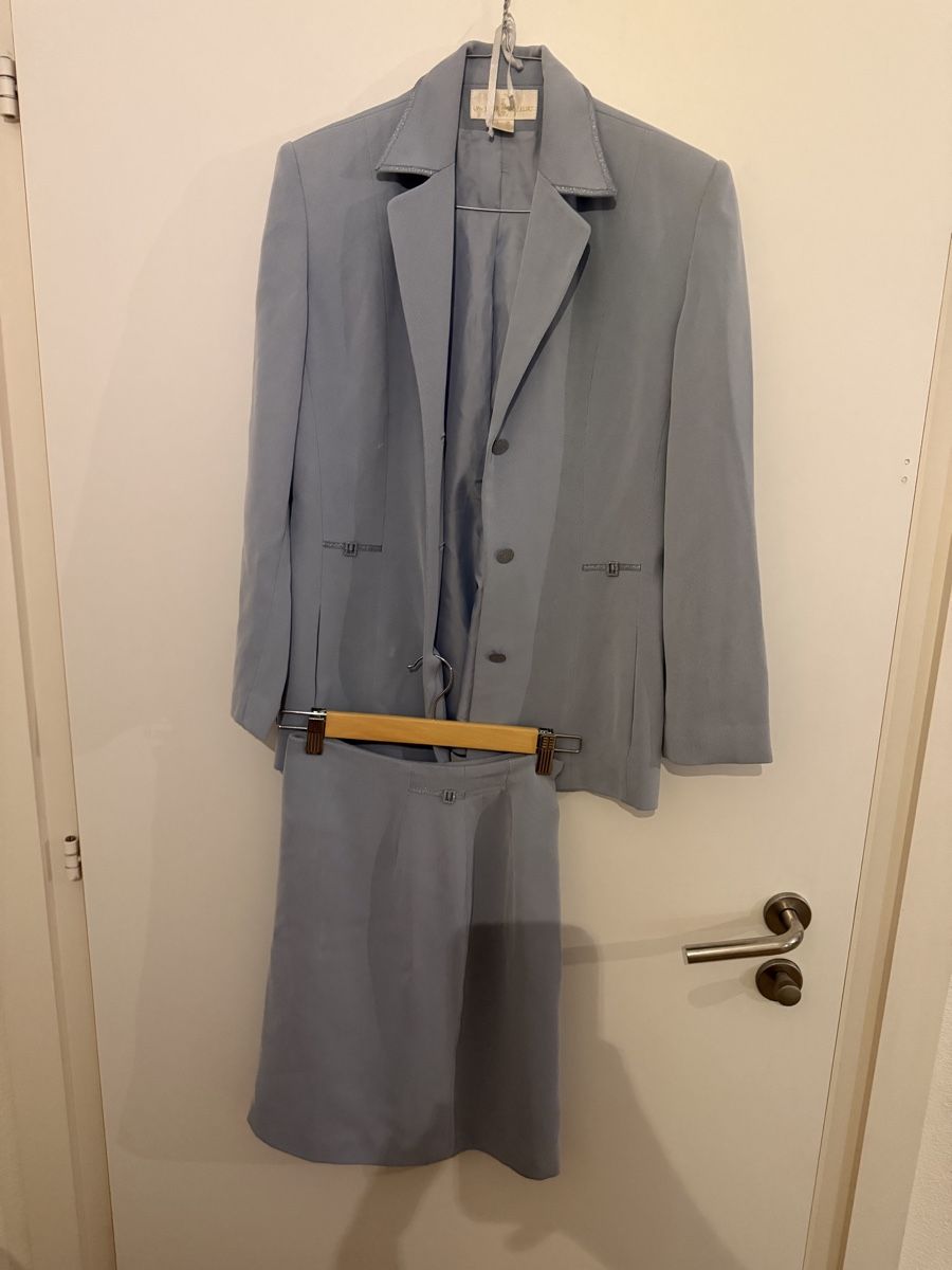 Completi & Tailleur: Tailleur Un jour Ailleurs  – Usato da Versoix venduto da wen_75xm 2