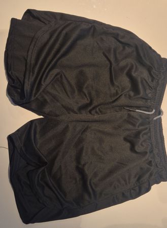 Schwarze Trainingsshorts für Herren, Grösse XL – Neuwertig!
