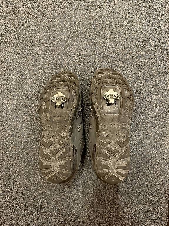 Damenschuhe: Damen-Klickschuhe SCOTT – Gebraucht aus Chur von nad_y8tx 1