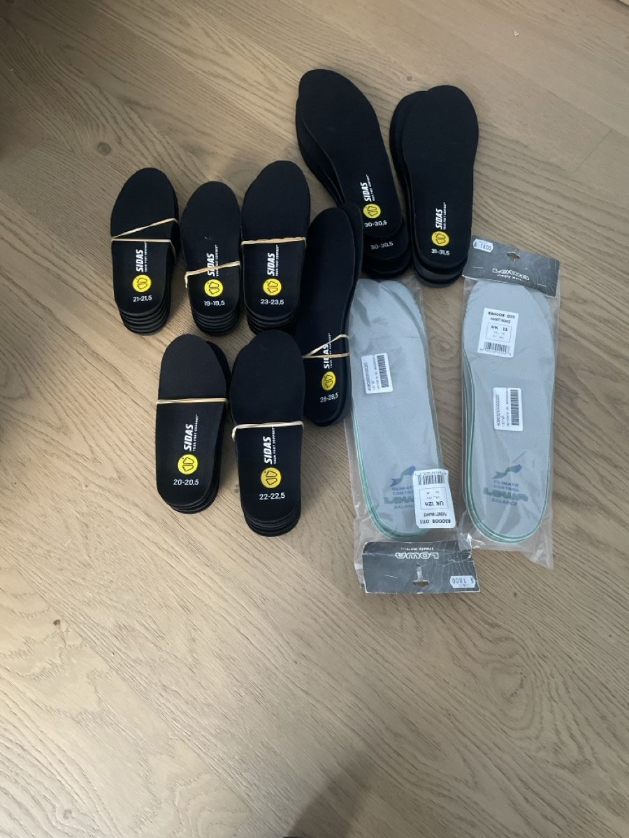 Herrenschuhe: Schusolen – Neu (gemäss Beschreibung) aus Sargans von Didis
