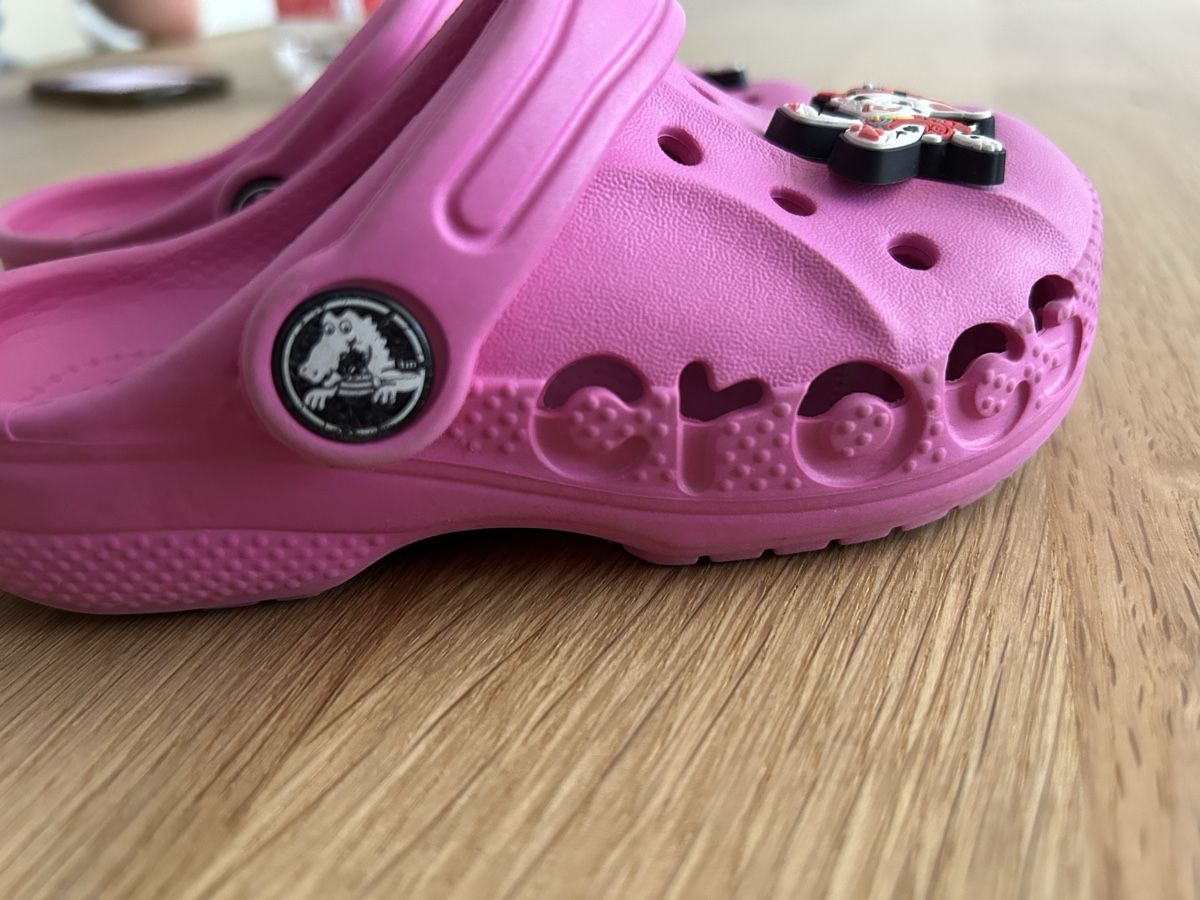 Crocs Scarpe per ragazze: Pinke Crocs – Usato da Stäfa venduto da Michelecarmen8892 3