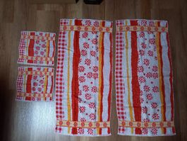 FROTTETUCH; mit Waschlappen; je 2 Stk; sehr wenig gebraucht