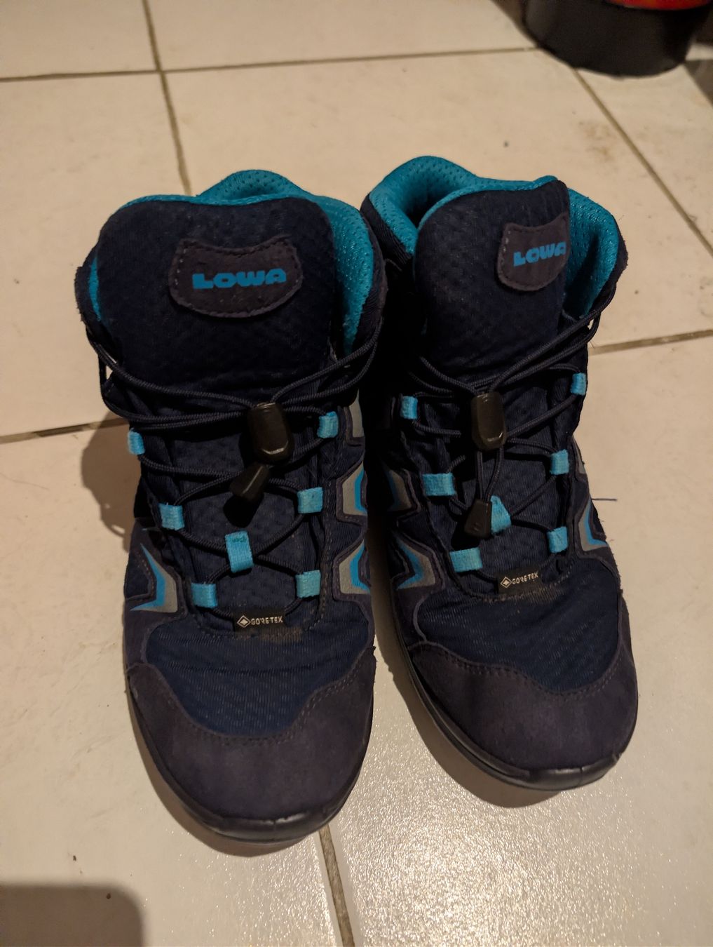 Lowa Scarpe per ragazzi: Lowa Wanderschuh Junior Grösse 40 – Usato da Büren an der Aare venduto da bbu22