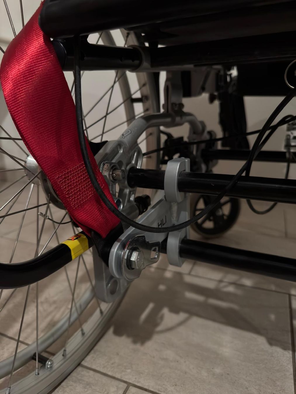 Rollstühle: fauteuil roulant – Gebraucht aus Misery von lyd_2m6f 5