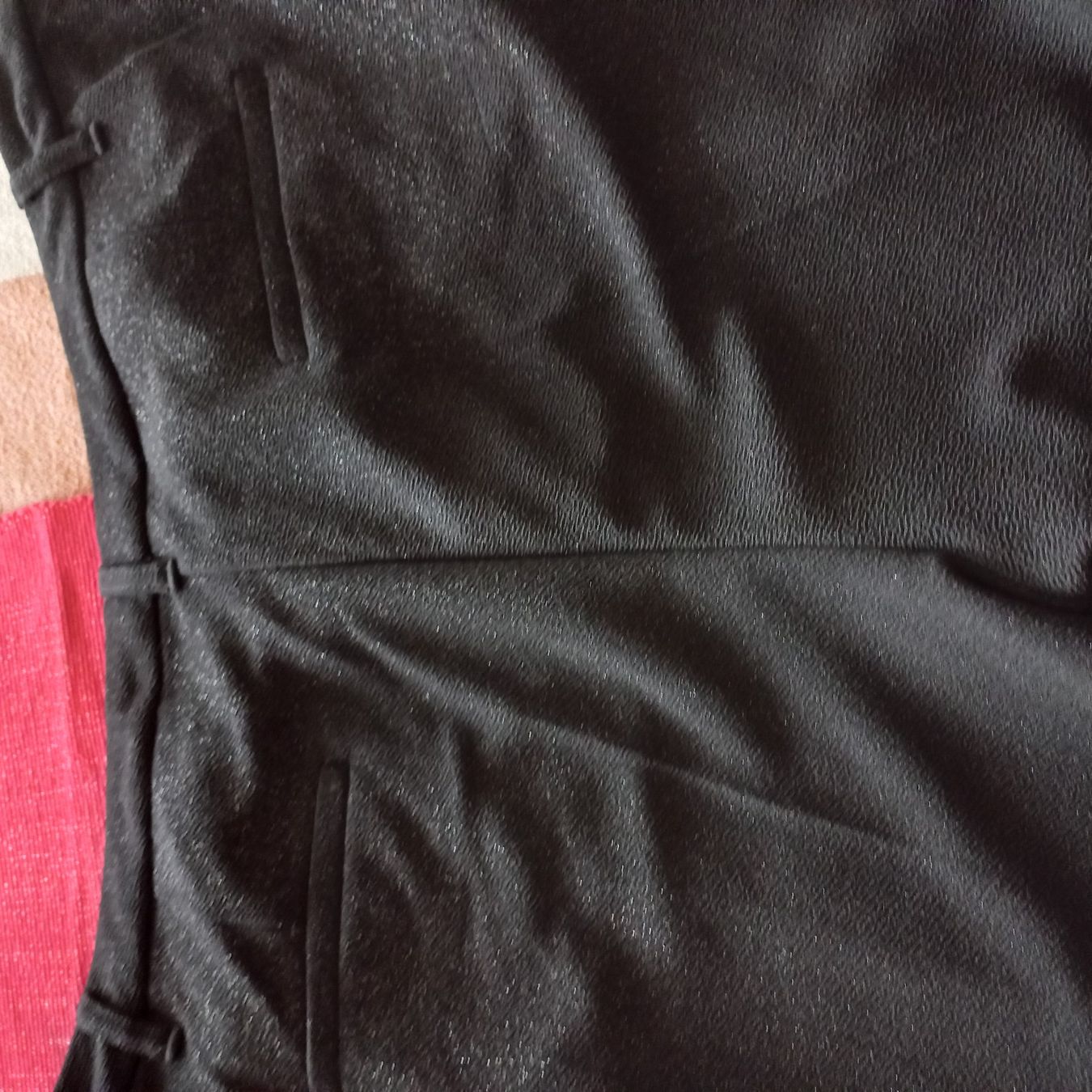 C&A Pantaloni: Schwarze Hose Grösse 48 mit Glitzer – Usato da Ebnat-Kappel venduto da Youssou 2