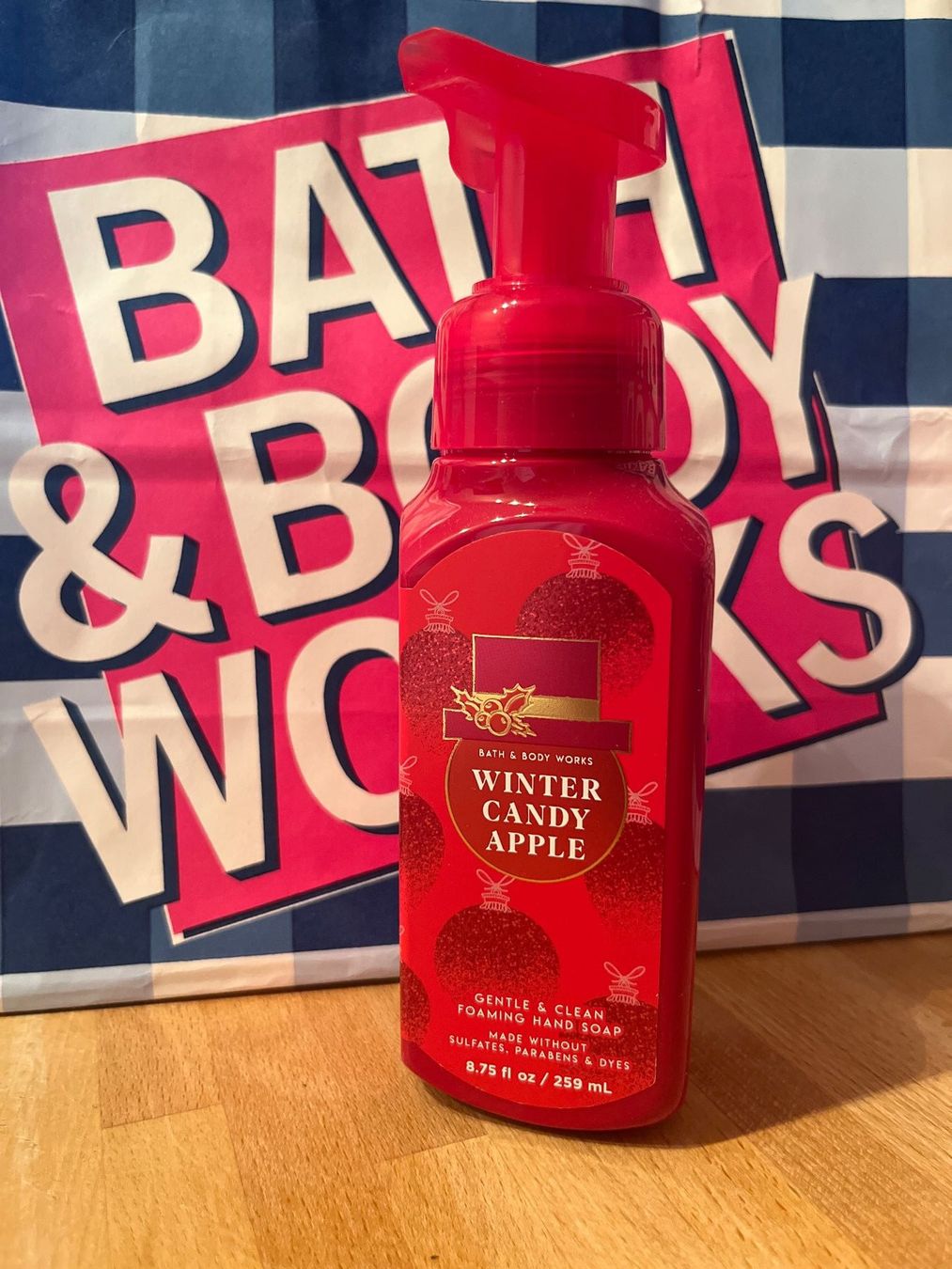 Doccia: Bath & Body Works - Foaming Hand Soap, Winter Candy Apple – Nuovo (secondo la descrizione) da Luzern venduto da Jiggy_8898