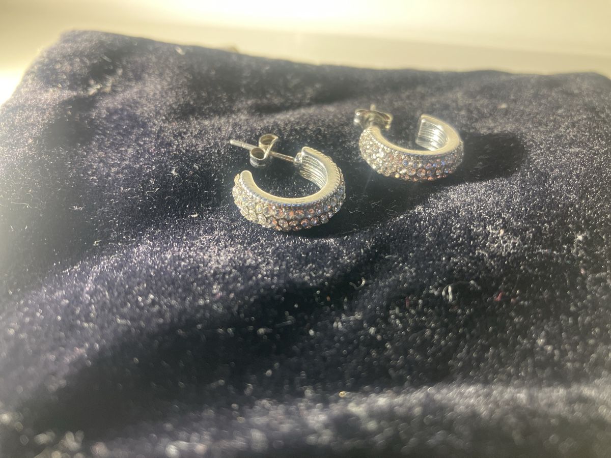 Ohrringe & -stecker: Diamanten Ohrringe  – Gebraucht aus Langnau am Albis von Dom72 2