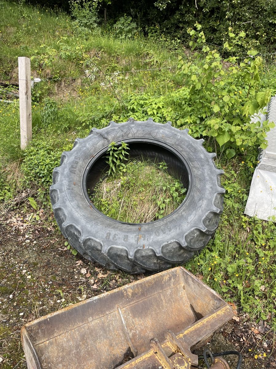 Pneumatici & Ruote complete: Traktorpneu 540/65r38 – Difettoso da Heimisbach venduto da RB3453 2