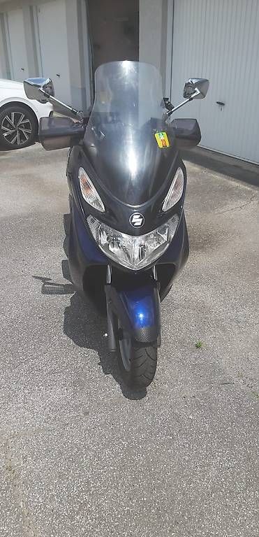 Strada: SUZUKI BURGMAN 150 – Usato da Bellinzona venduto da mal_mb28