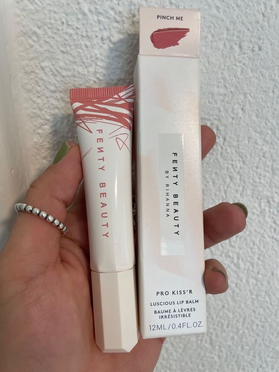 Fenty Beauty By Rihanna Pro Kiss'r Luscious Lip Balm, voll Kaufen auf