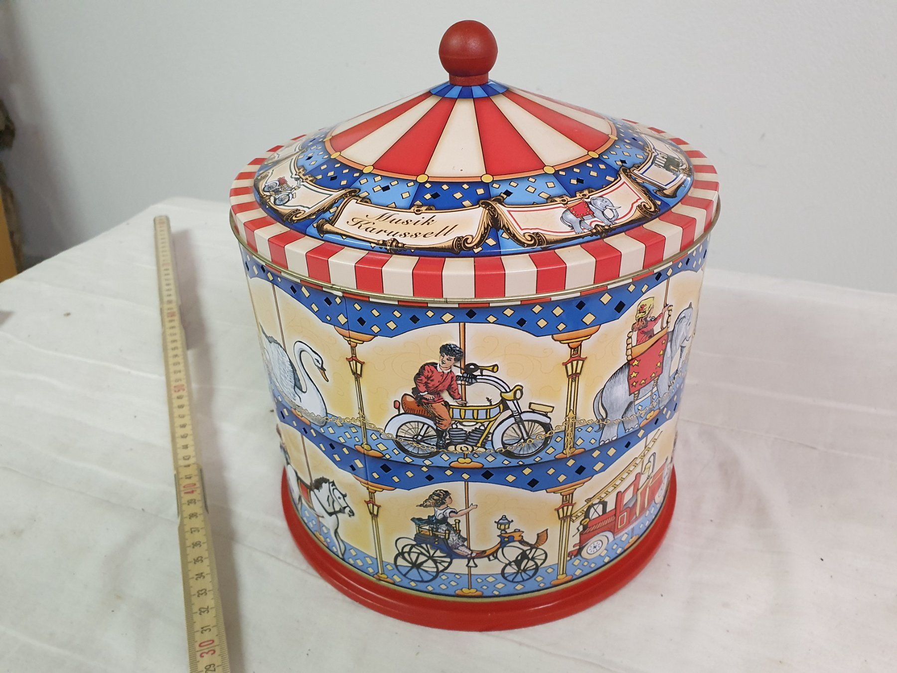 Spieldosen: Schmidt Musikdose Karussell Spieldose Blechdose Vintage – Gebraucht aus Aeschau von AtelierAltholz