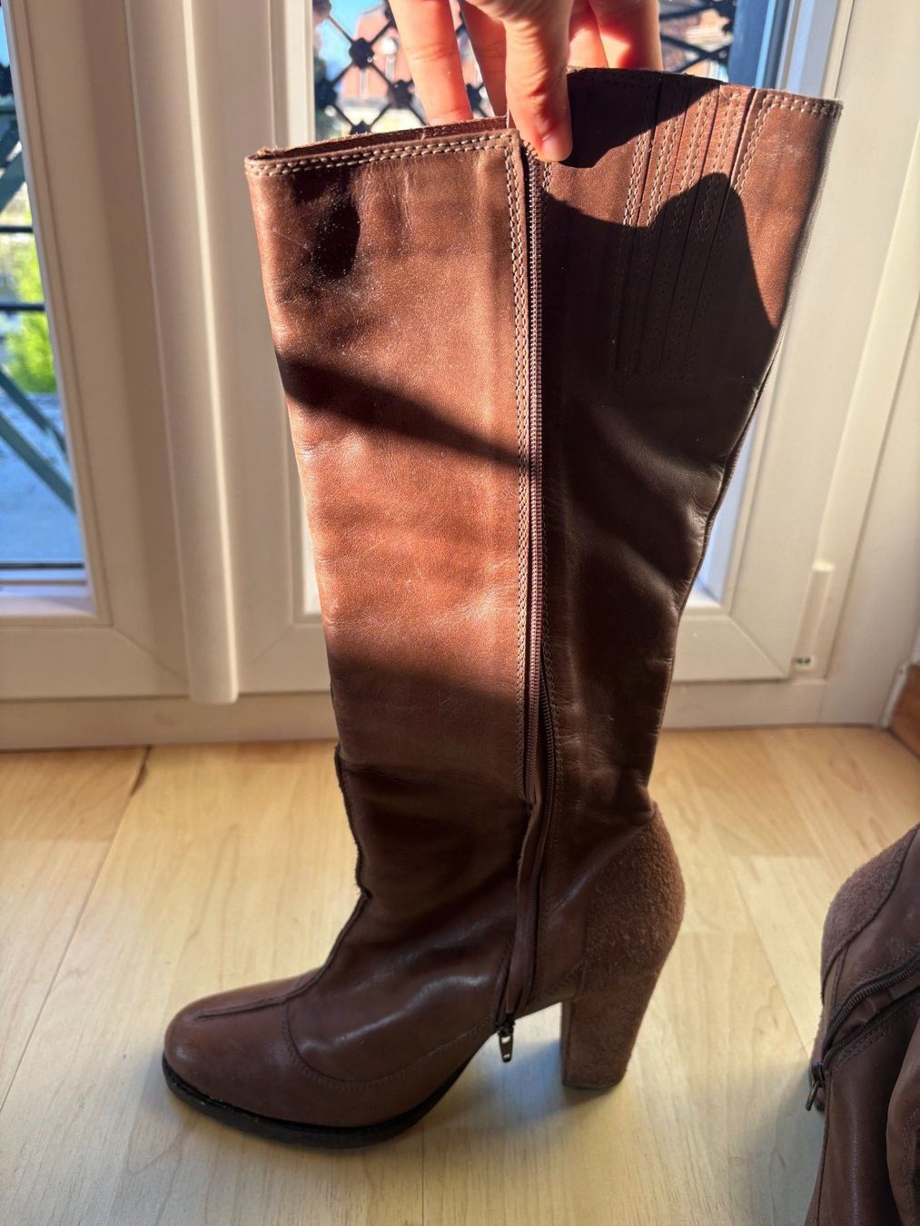 Scarpe da donna: Cantão brown leather boots 39 – Usato da Fribourg venduto da georgeabottino 3
