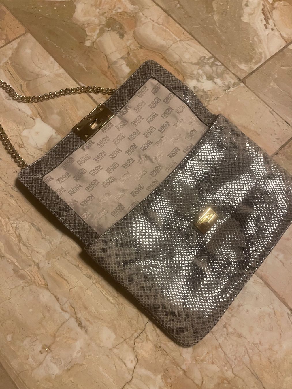 Michael Kors Borse da donna: Michael Kors Schlangenlederoptik Clutch – Nuovo (secondo la descrizione) da Dietikon venduto da Nieselchen 4