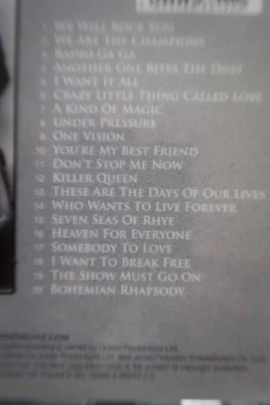 CD: QUEEN - ABSOLUTE GREATEST - BEST OF - CD – Usato da Basel venduto da Patiscat 2