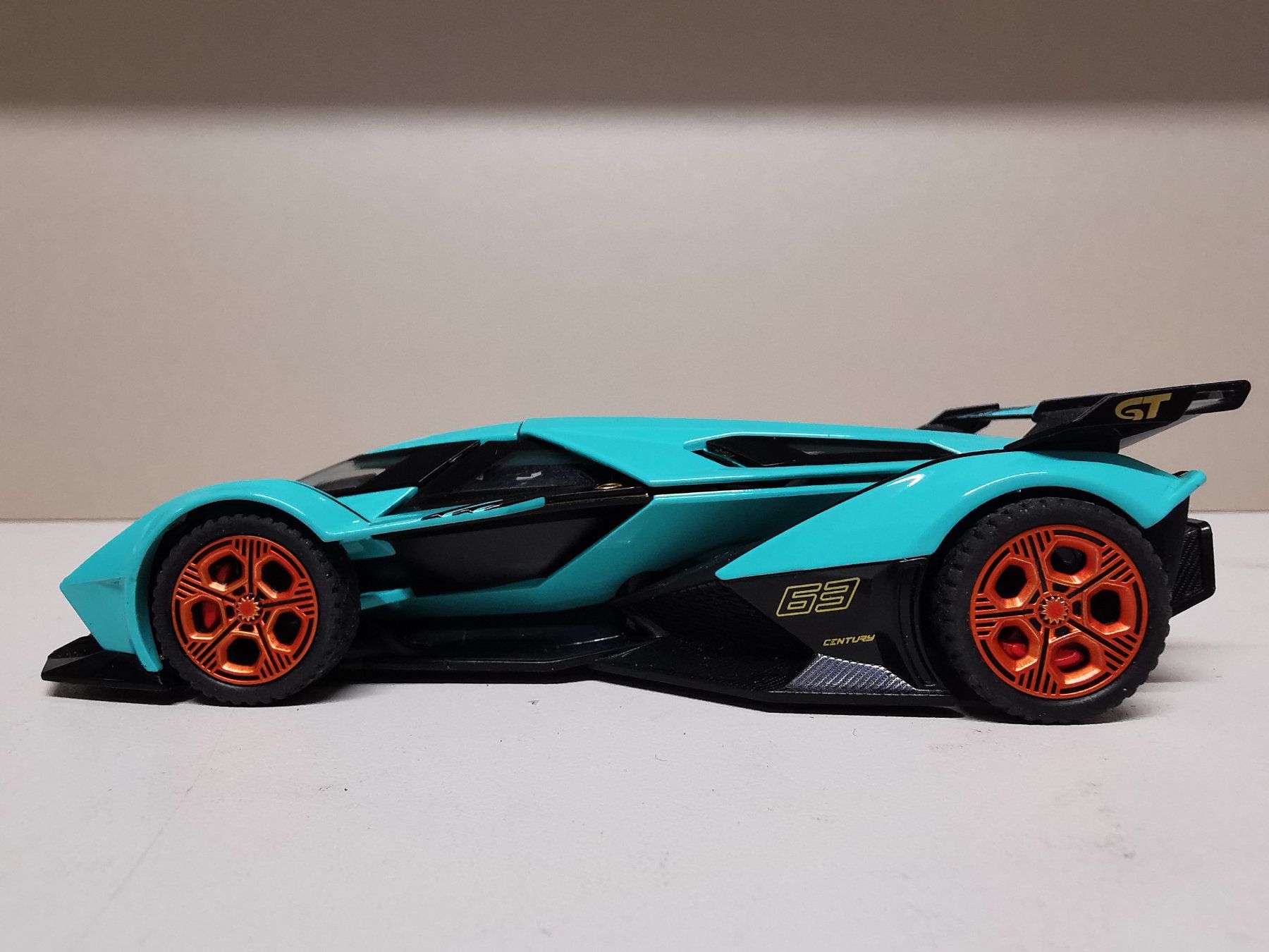 Rennbahnen: Rennbahn Scenerie Lamborghini V12 Vision 1/32 Pullback – Gebraucht aus Winterthur von Lonpos1 2