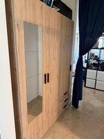 Wardrobe / Armadio  / Kleiderschrank