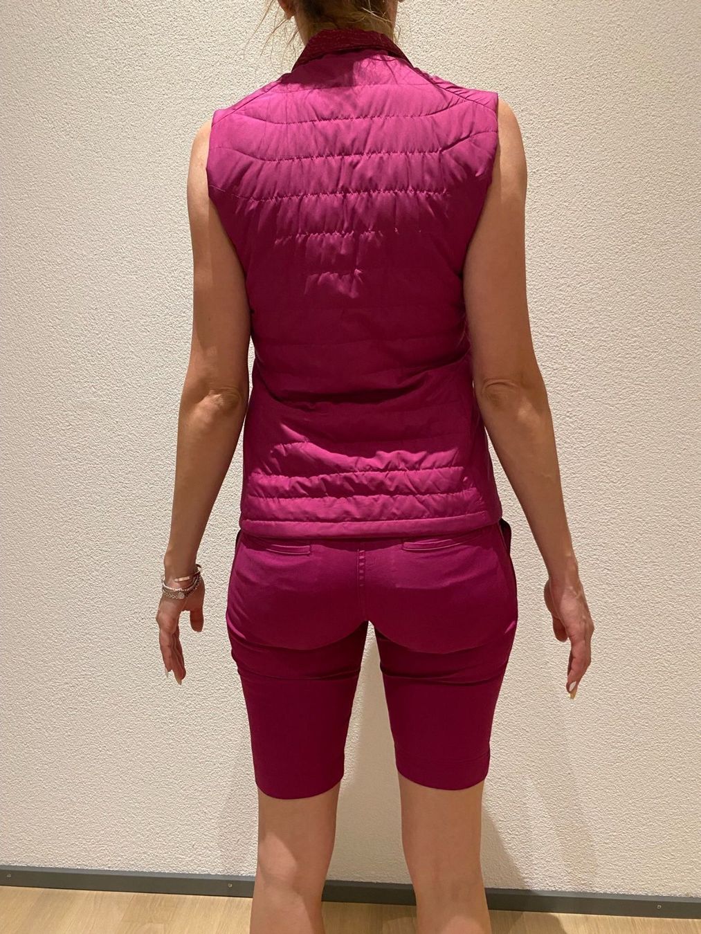 Peak Performance Lotti di vestiti: Shorts und Weste (Golf) – Nuovo (secondo la descrizione) da Dübendorf venduto da fadrinli 1