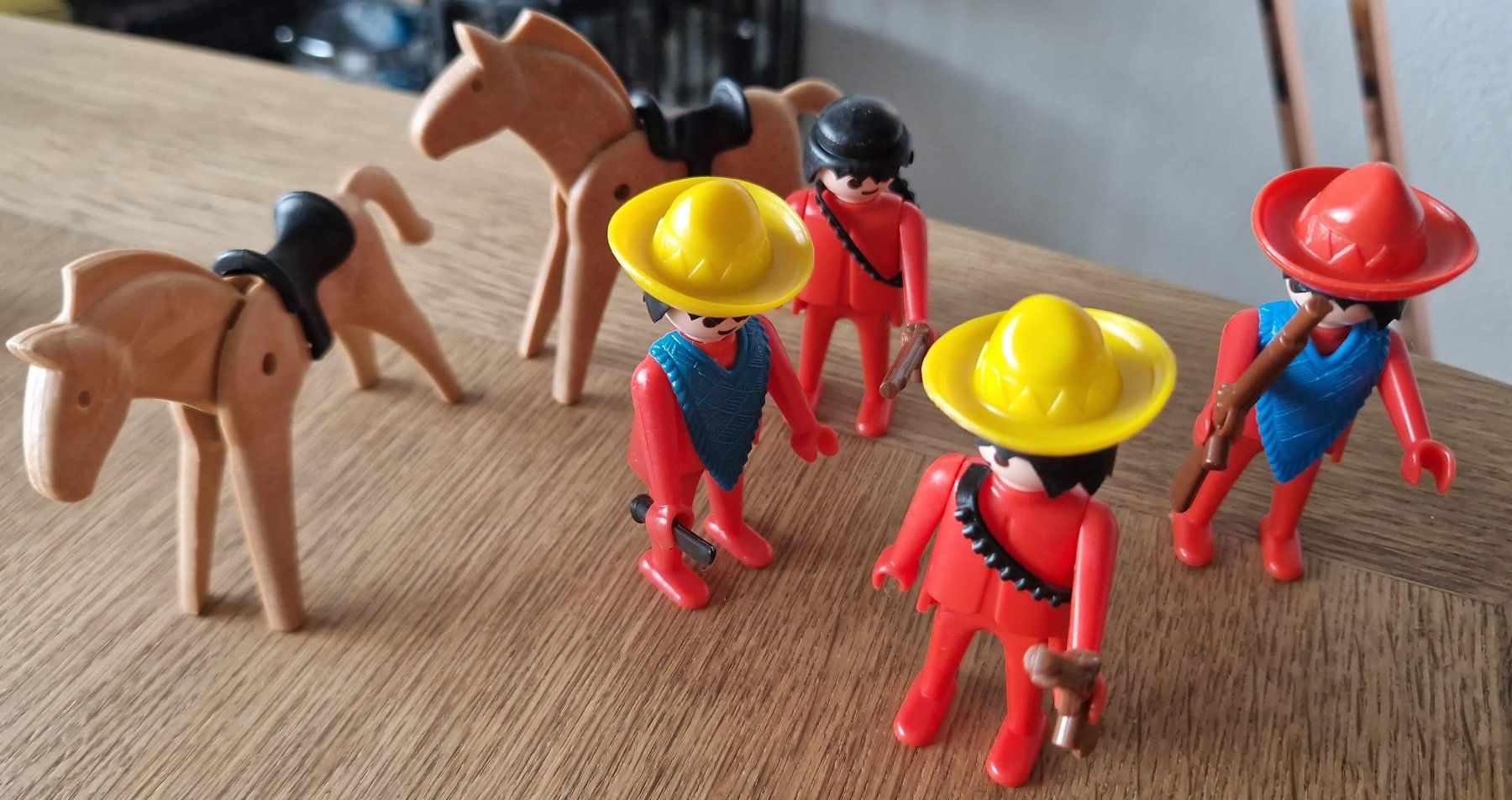 Playmobil Giocattoli: Ensemble Playmobile Fort Union, Indiens, Chevaux, Banque – Usato da Münchenbuchsee venduto da capa2014 2