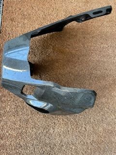 Aprilia Tutti i ricambio per moto: Aprilia Tuono Carbon Bug Spoiler – Usato da Stäfa venduto da pablopinkas 1