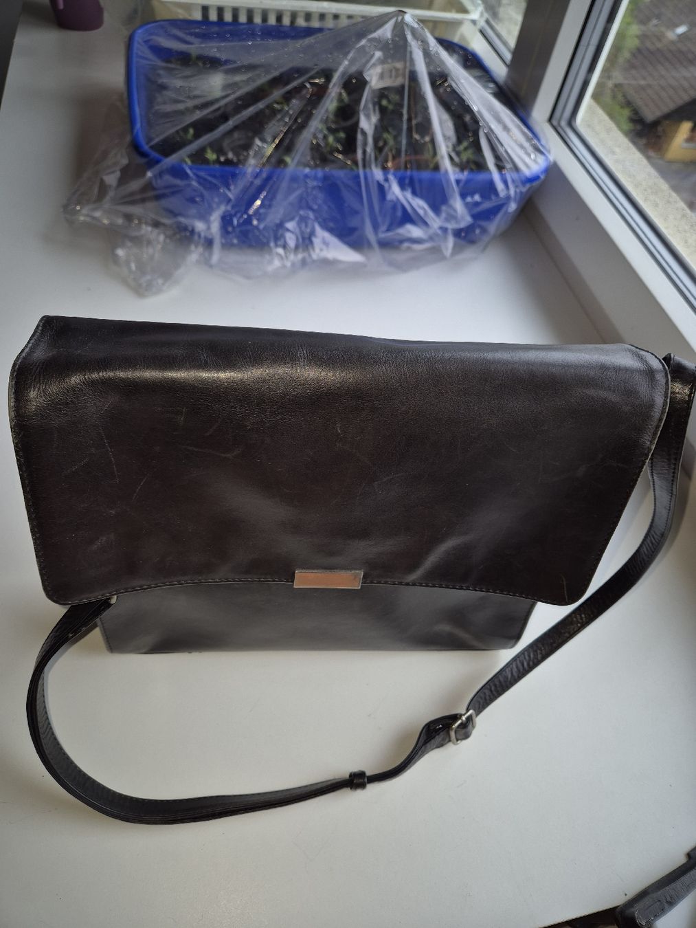 Borse: Schwarze Ledertasche, Schultertasche – Usato da Wettingen venduto da Fjona